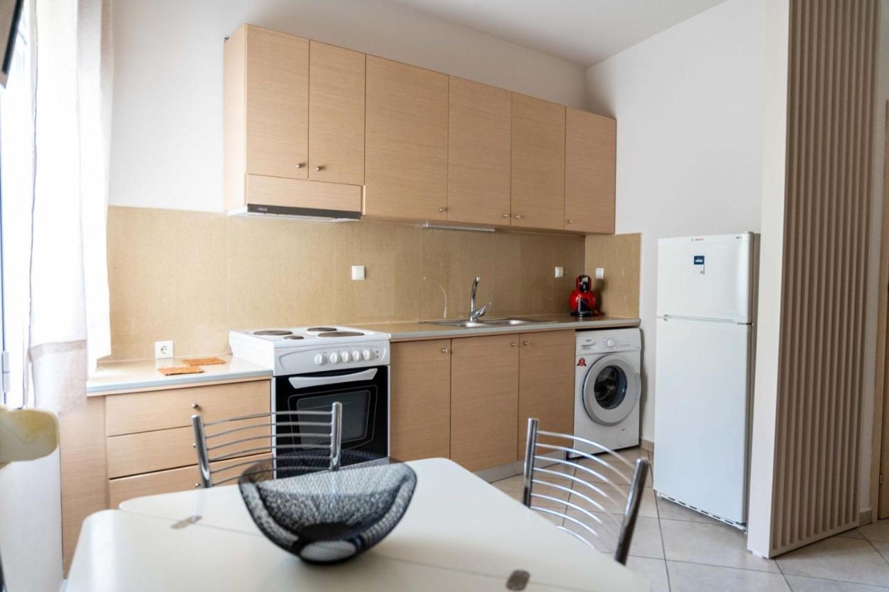 Elena 4 Apartment เนอาเปรามอส ภายนอก รูปภาพ