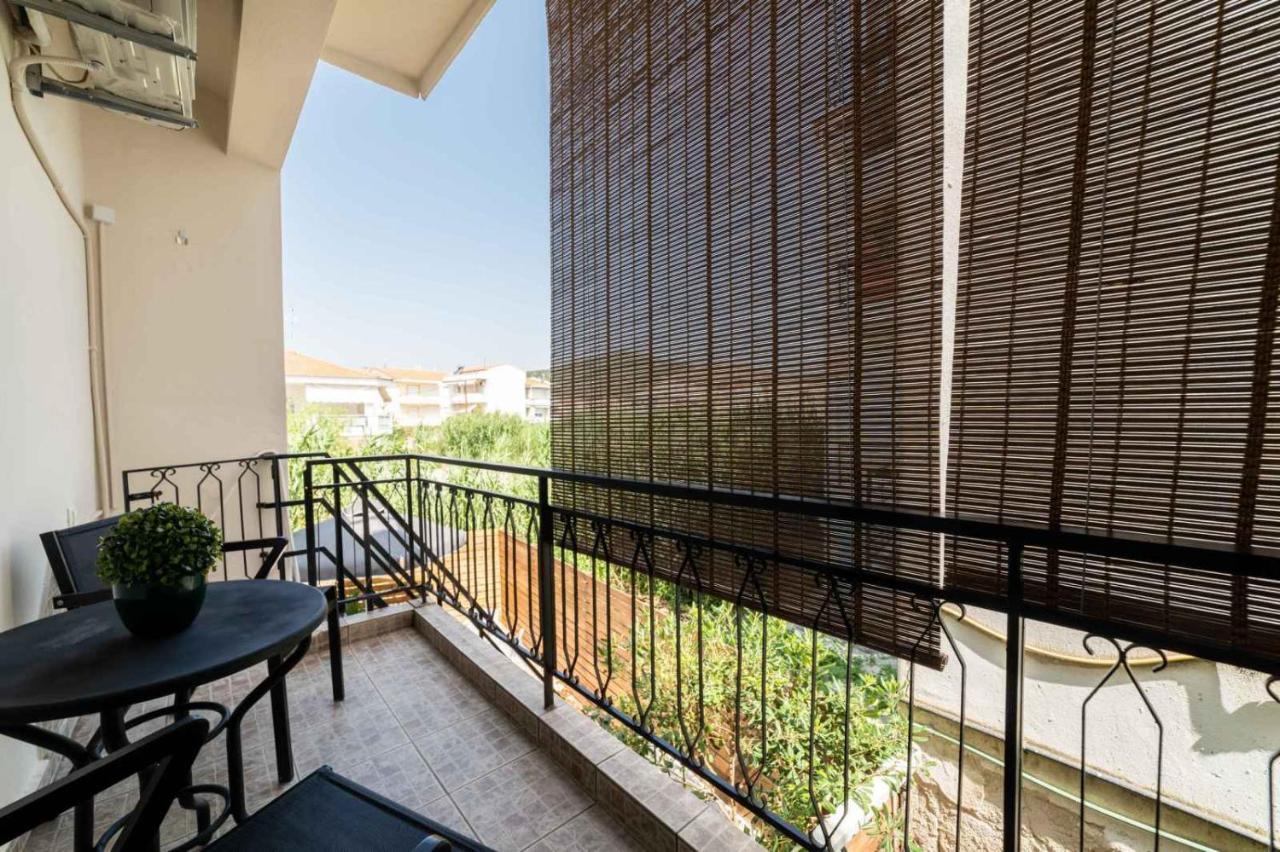Elena 4 Apartment เนอาเปรามอส ภายนอก รูปภาพ